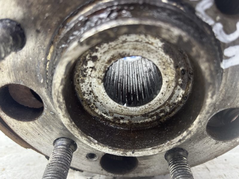 Цапфа задняя правая со ступицей Hyundai Tucson 2004-2009 527602E500 (Арт. 79485) Цапфа задняя правая со ступицей Hyundai Tucson 2004-2009 527602E500 (Арт. 79485)