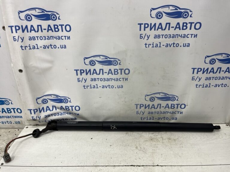 Амортизатор крышки багажника Ford Kuga 2011-2019  (Арт. 79555)
