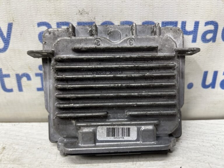 Блок розжига ксеноновой фары Ford Kuga 2011-2019  (Арт. 79598)