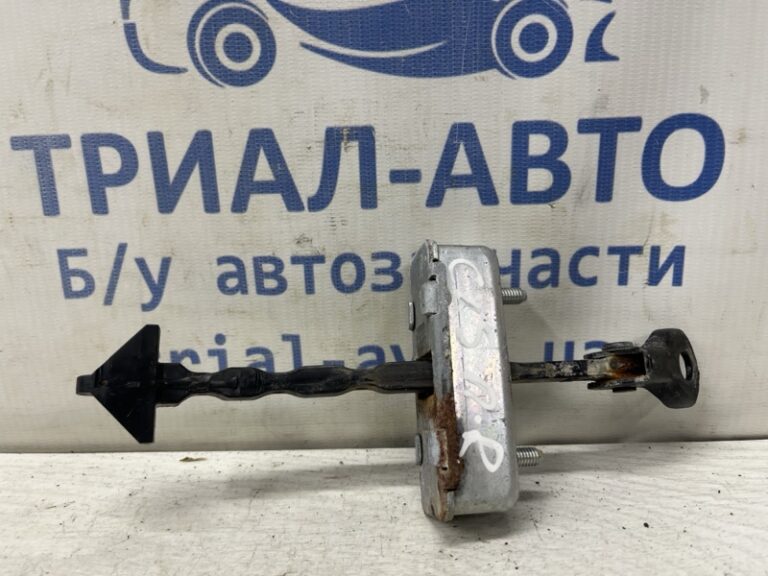 Ограничитель двери передний правый Mazda CX 5 2011-2017  (Арт. 79641)