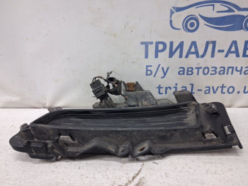 Решетка переднего бампера правая Mazda 3 2003-2009 (Арт. 79683) Решетка переднего бампера правая Mazda 3 2003-2009 (Арт. 79683)