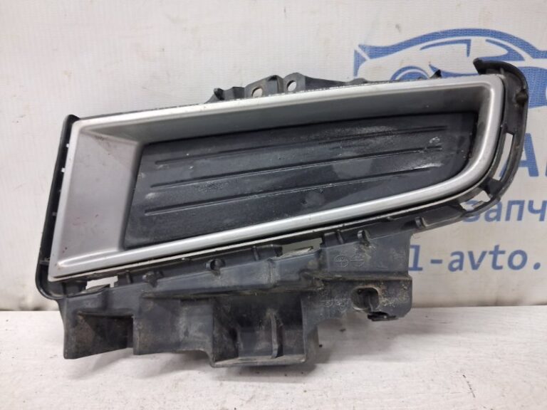 Решетка переднего бампера левая Mazda 3 2003-2009  (Арт. 79684)