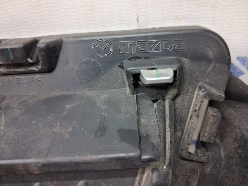 Решетка переднего бампера левая Mazda 3 2003-2009 (Арт. 79684) Решетка переднего бампера левая Mazda 3 2003-2009 (Арт. 79684)