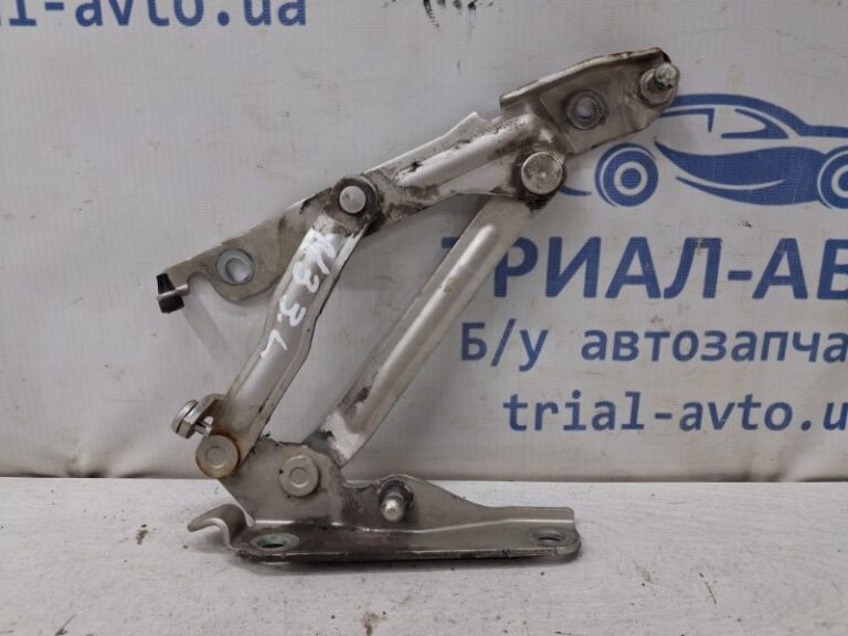 Петля крышки багажника левая Mazda 3 2003-2009  (Арт. 79687)