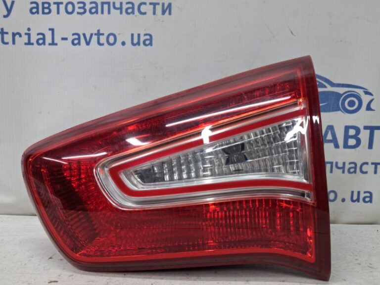 Фонарь задний внутренний правый Kia Sportage 2010-2016 924063W010 (Арт. 79871)