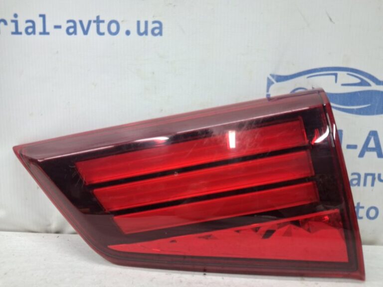 Фонарь задний внутренний правый Mitsubishi Outlander 2012-2021 8331A180 (Арт. 79883)