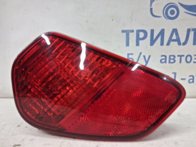 Катафот правый Mitsubishi Outlander 2012-2021 8337A138 (Арт. 79886)