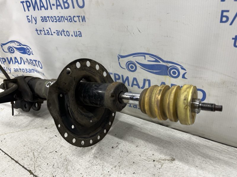 Амортизатор Передний Mitsubishi Outlander 2012-2021 4060A587 (Арт. 80028) Амортизатор Передний Mitsubishi Outlander 2012-2021 4060A587 (Арт. 80028)