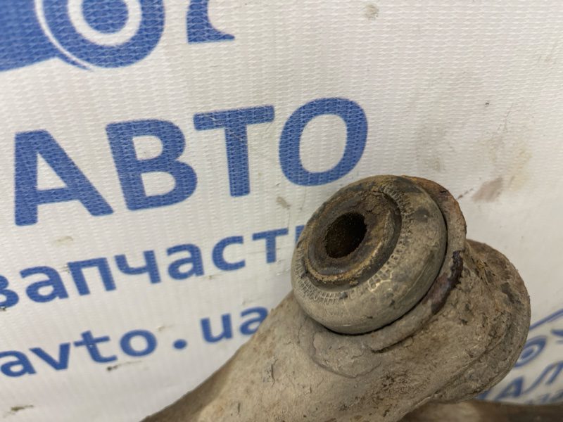 Рычаг передний нижний правый Mazda 3 2003-2009 B32H-34-300D (Арт. 80212) Рычаг передний нижний правый Mazda 3 2003-2009 B32H-34-300D (Арт. 80212)