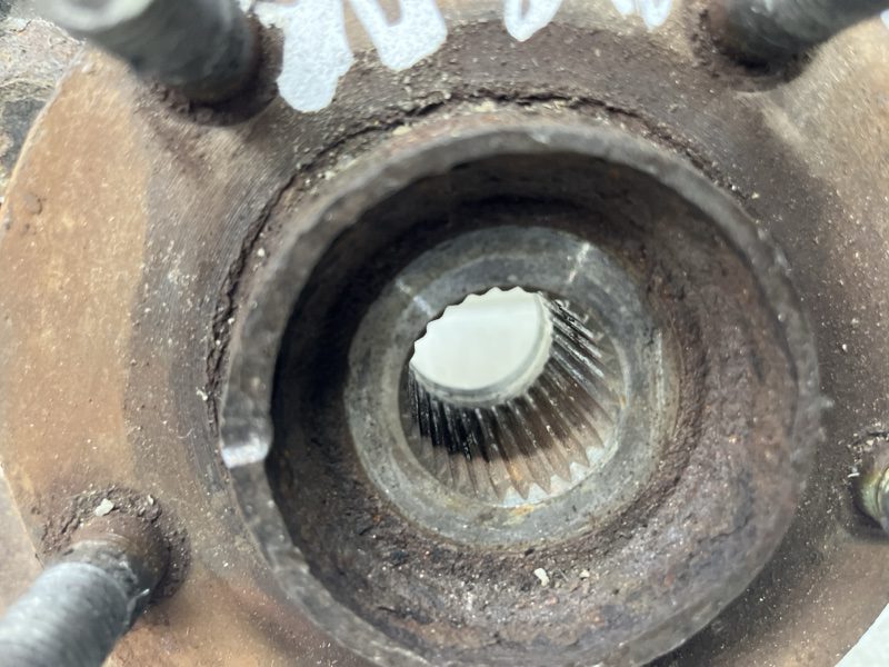 Кулак поворотный правый со ступицей Mazda 3 2003-2009 BR5S-33-021 (Арт. 80214) Кулак поворотный правый со ступицей Mazda 3 2003-2009 BR5S-33-021 (Арт. 80214)