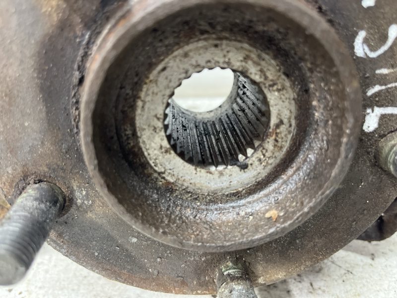 Кулак поворотный левый со ступицей Mazda 3 2003-2009 BR5S-33-031 (Арт. 80215) Кулак поворотный левый со ступицей Mazda 3 2003-2009 BR5S-33-031 (Арт. 80215)