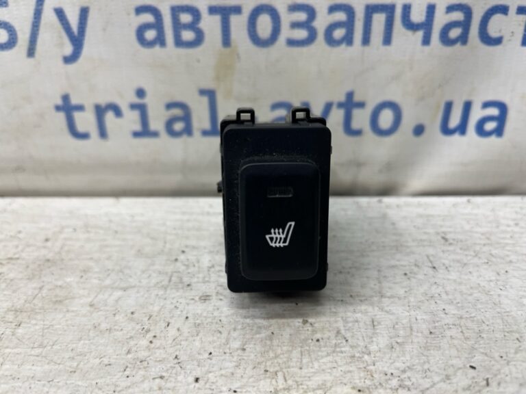 Кнопка подогрева Kia Sportage 2010-2016 935751H000 (Арт. 80299)