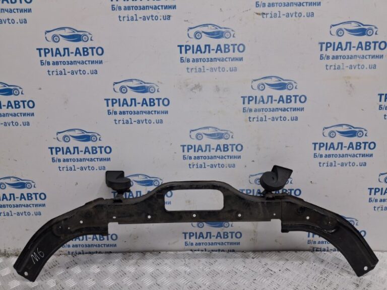 Накладка передней панели Mazda 6 2012- G46L-50-717A (Арт. 80564)