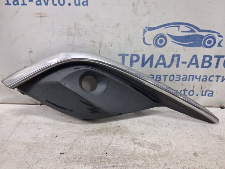 Решетка переднего бампера правая Mazda 6 2012- G46L50C11 (Арт. 80691)
