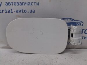 Лючок бака Mitsubishi Outlander 2012-2021 5940A226 (Арт. 80732)