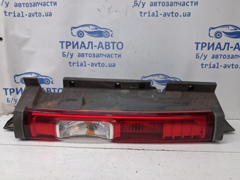 Фонарь задний внешний правый Renault Trafic 2001-2014 8200415251 (Арт. 80762)