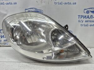 Фара правая Renault Trafic 2001-2014 8200701366 (Арт. 80805)