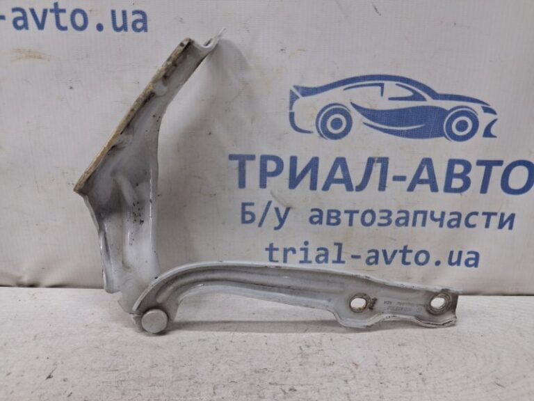 Петля капота правая Skoda Octavia 2013-2020 5E0823302 (Арт. 80840)