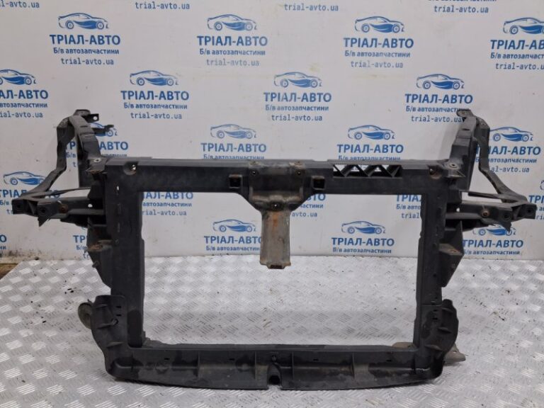 Панель передняя Mitsubishi Colt 2002-2012 MN105057 (Арт. 80922)