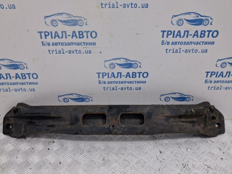 Усилитель бампера передний Mitsubishi Colt 2002-2012 MN145799 (Арт. 80932)