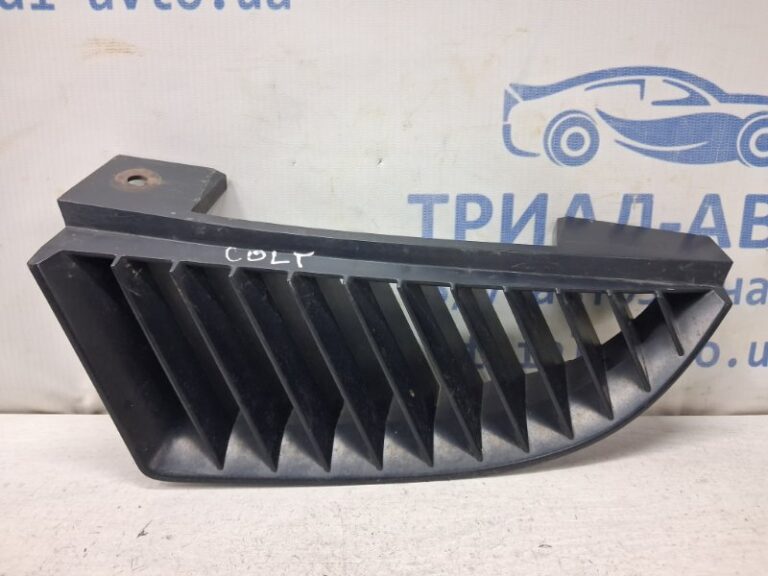Решетка радиатора Mitsubishi Colt 2002-2012 MN127773XA (Арт. 80937)