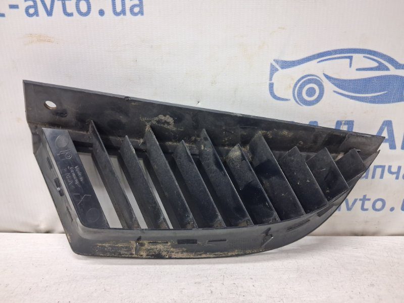 Решетка радиатора Mitsubishi Colt 2002-2012 MN127774XA (Арт. 80938) Решетка радиатора Mitsubishi Colt 2002-2012 MN127774XA (Арт. 80938)