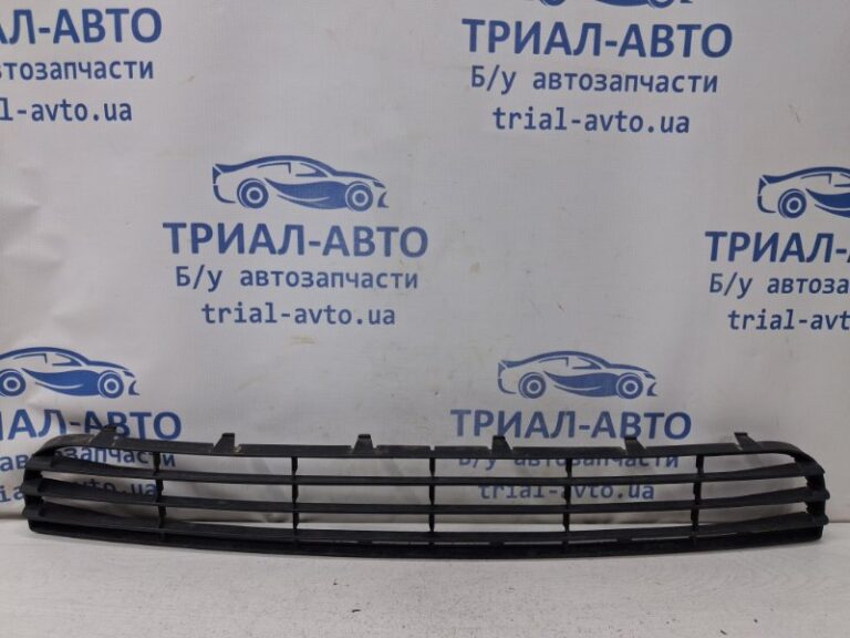 Решетка бампера центральная Mitsubishi Colt 2002-2012 MN105191XA (Арт. 80939)