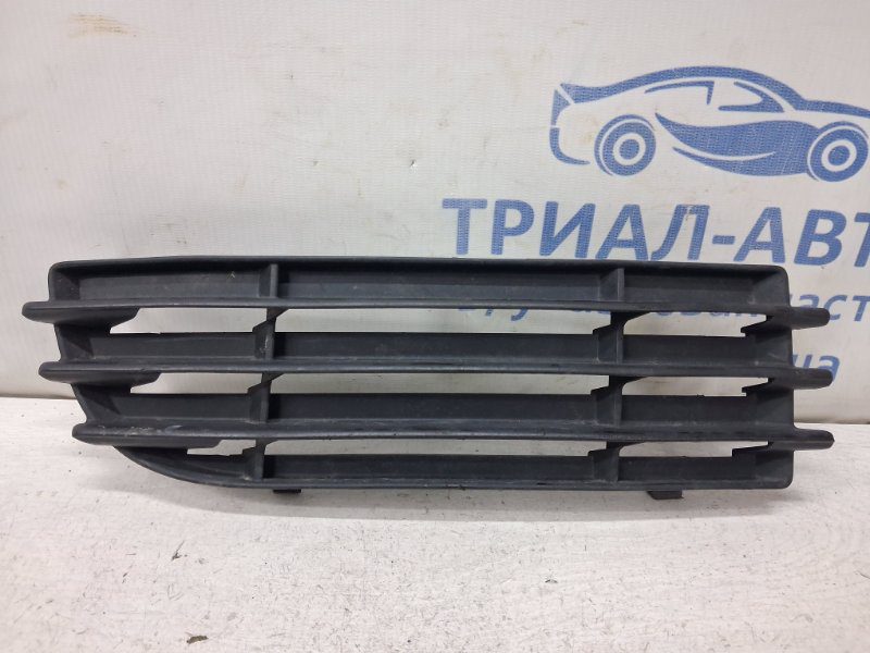 Решетка переднего бампера правая Mitsubishi Colt 2002-2012 MN105194XA (Арт. 80941) Решетка переднего бампера правая Mitsubishi Colt 2002-2012 MN105194XA (Арт. 80941)