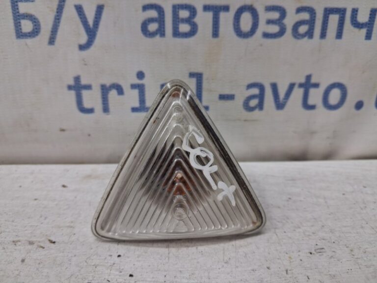 Повторитель поворотника Mitsubishi Colt 2002-2012 MR957363 (Арт. 80947)
