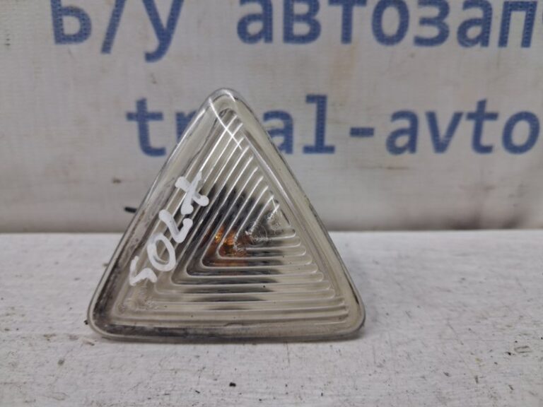 Повторитель поворотника Mitsubishi Colt 2002-2012 MR957363 (Арт. 80948)