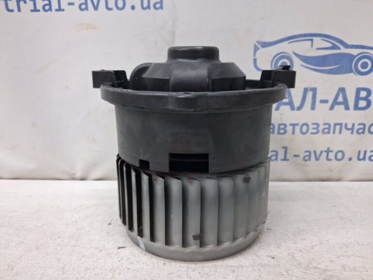 Моторчик печки Mitsubishi Colt 2002-2012 7801A097 (Арт. 80957)