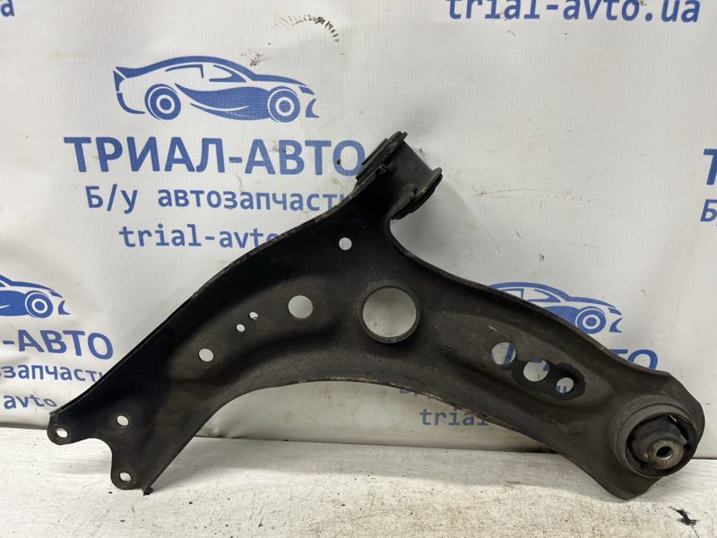 Рычаг передний нижний правый Skoda Octavia 2013-2020 5Q0407152L (Арт. 81027) Рычаг передний нижний правый Skoda Octavia 2013-2020 5Q0407152L (Арт. 81027)