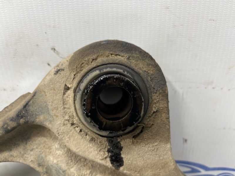 Рычаг передний нижний левый Renault Trafic 2001-2014 8200395034 (Арт. 81029) Рычаг передний нижний левый Renault Trafic 2001-2014 8200395034 (Арт. 81029)