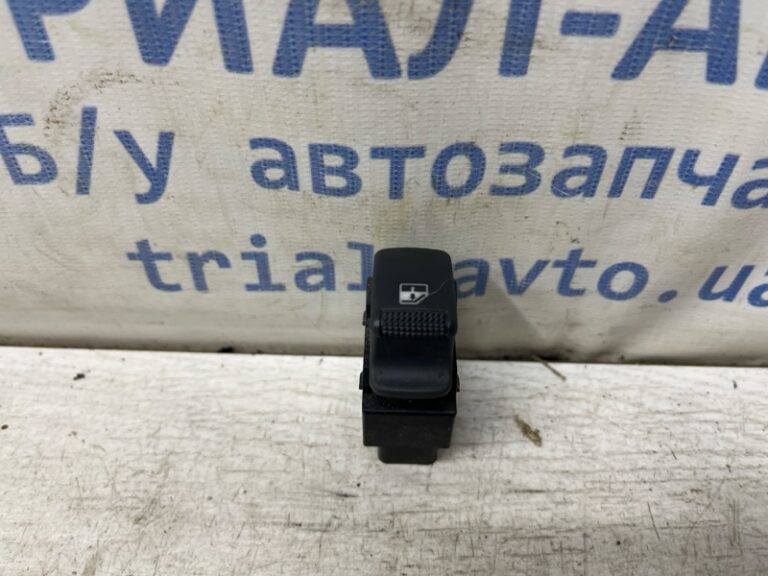 Кнопка стеклоподъемника Hyundai Getz 2002-2011 935801C010WK (Арт. 81114)