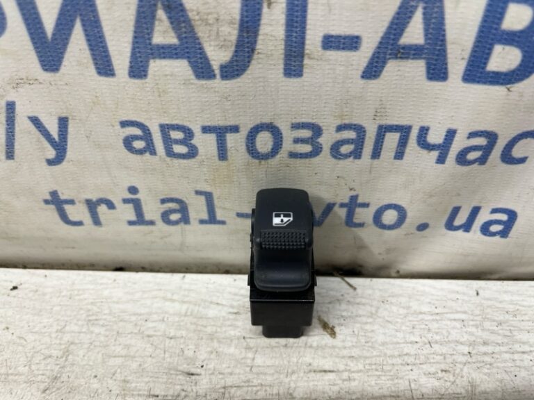 Кнопка стеклоподъемника Hyundai Getz 2002-2011 935801C010WK (Арт. 81115)