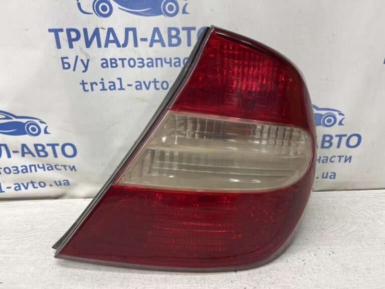 Фонарь задний внешний правый Toyota Camry 2001-2006 81551-33270 (Арт. 81152)