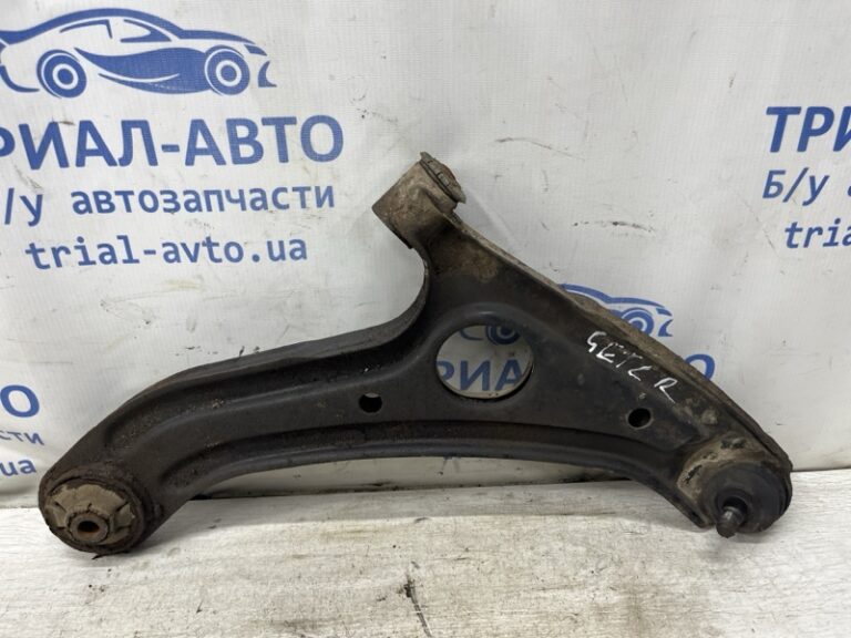 Рычаг передний нижний правый Hyundai Getz 2002-2011 54501-1C000 (Арт. 81272)