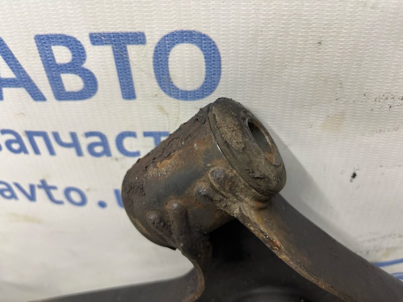 Рычаг передний нижний левый Mitsubishi Colt 2002-2012 MN186217 (Арт. 81303) Рычаг передний нижний левый Mitsubishi Colt 2002-2012 MN186217 (Арт. 81303)