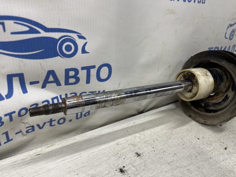 Амортизатор передний правый Mitsubishi Colt 2002-2012 MR594024 (Арт. 81304) Амортизатор передний правый Mitsubishi Colt 2002-2012 MR594024 (Арт. 81304)