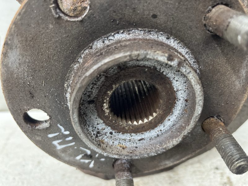 Кулак поворотный левый без ступицы Mitsubishi Outlander 2007-2012 3870A007 (Арт. 81327) Кулак поворотный левый без ступицы Mitsubishi Outlander 2007-2012 3870A007 (Арт. 81327)