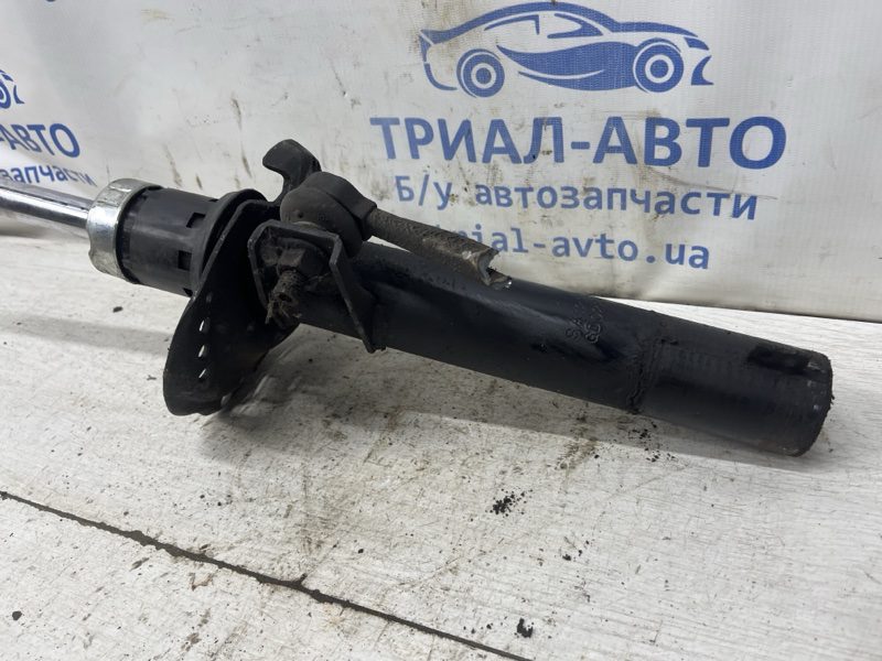 Амортизатор передний правый Skoda Octavia 2013-2020 5Q0413023FJ (Арт. 81349) Амортизатор передний правый Skoda Octavia 2013-2020 5Q0413023FJ (Арт. 81349)