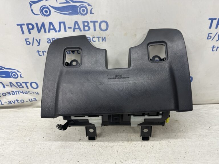 Подушка в колени Toyota Avensis 2002-2010 7390005020B0 (Арт. 81373)