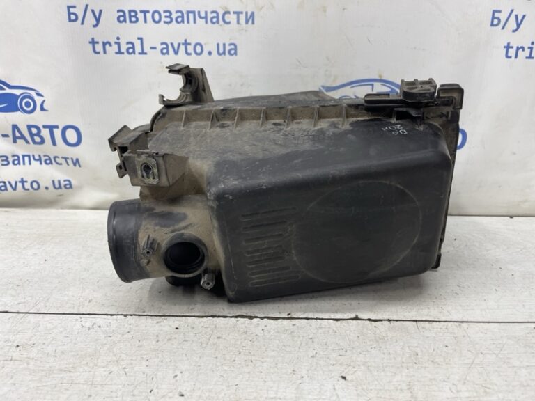 Корпус воздушного фильтра Toyota Avensis 2002-2010 177010D041 (Арт. 81385)
