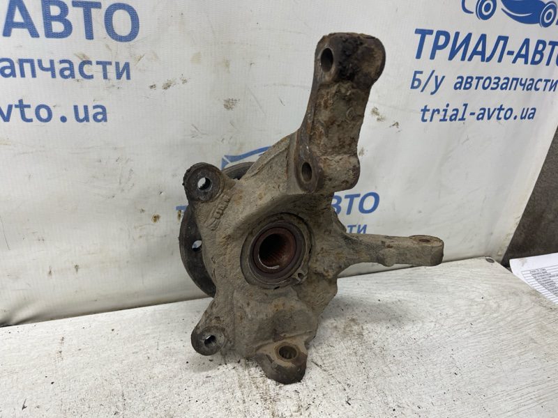 Кулак поворотный правый со ступицей Renault Trafic 2001-2014 8200630533 (Арт. 81394) Кулак поворотный правый со ступицей Renault Trafic 2001-2014 8200630533 (Арт. 81394)