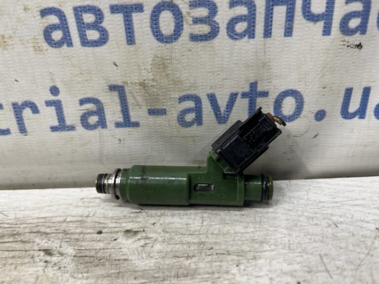 Форсунка топливная Toyota Avensis 2002-2010 2320922040 (Арт. 81461)
