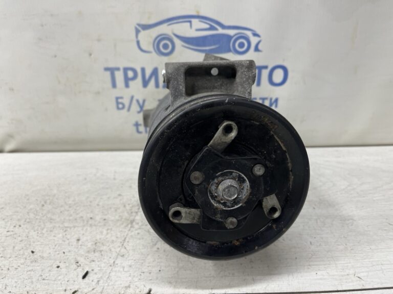 Компрессор кондиционера Skoda Octavia 2013-2020 5Q0820803D (Арт. 81599)