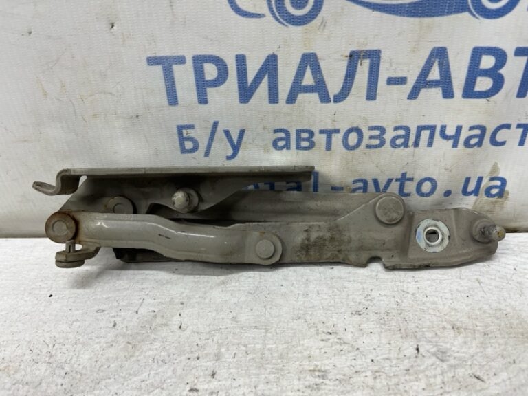 Петля крышки багажника правая Mazda 3 2003-2009 BN8V-52-710C (Арт. 81624)