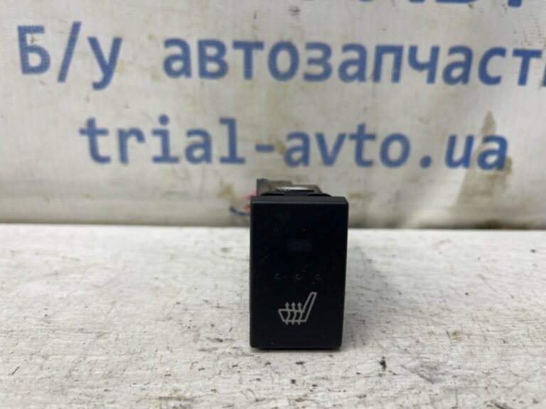 Кнопка подогрева Mazda 3 2003-2009 BP4L66420 (Арт. 81633)