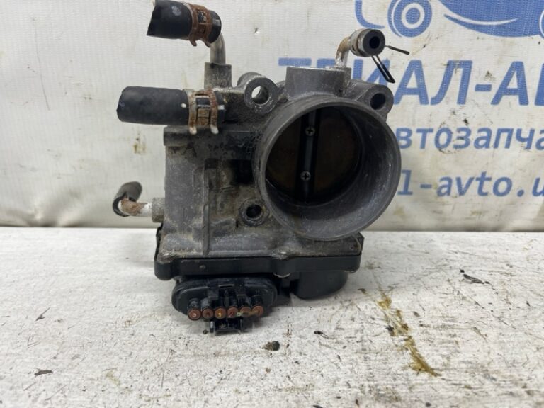 Заслонка дроссельная Toyota Camry 2001-2006 22030-28030 (Арт. 81651)