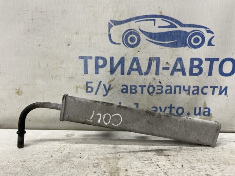Топливная рампа Mitsubishi Colt 2002-2012 MN143974 (Арт. 81655)